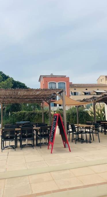 Proche St Tropez Refait A Neuf Bord De Plage Et Piscine 孔格林 外观 照片
