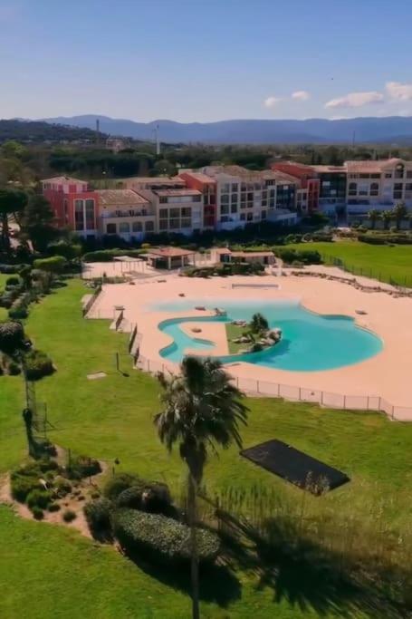 Proche St Tropez Refait A Neuf Bord De Plage Et Piscine 孔格林 外观 照片