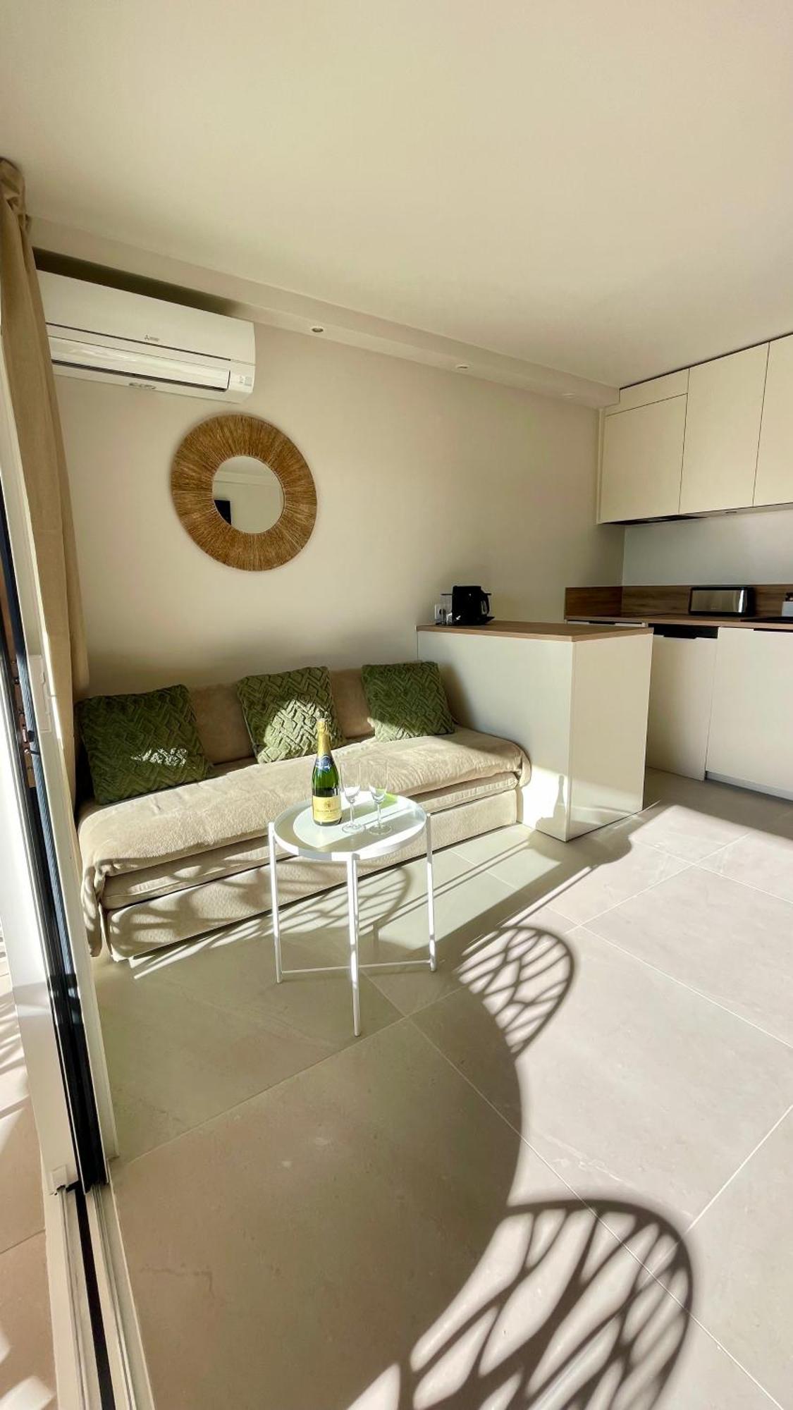 Proche St Tropez Refait A Neuf Bord De Plage Et Piscine 孔格林 外观 照片