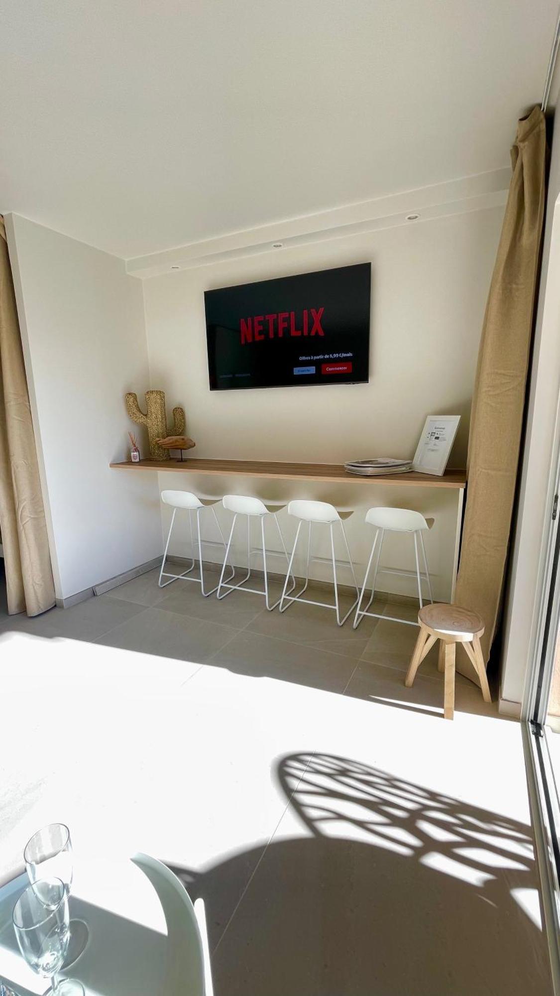Proche St Tropez Refait A Neuf Bord De Plage Et Piscine 孔格林 外观 照片